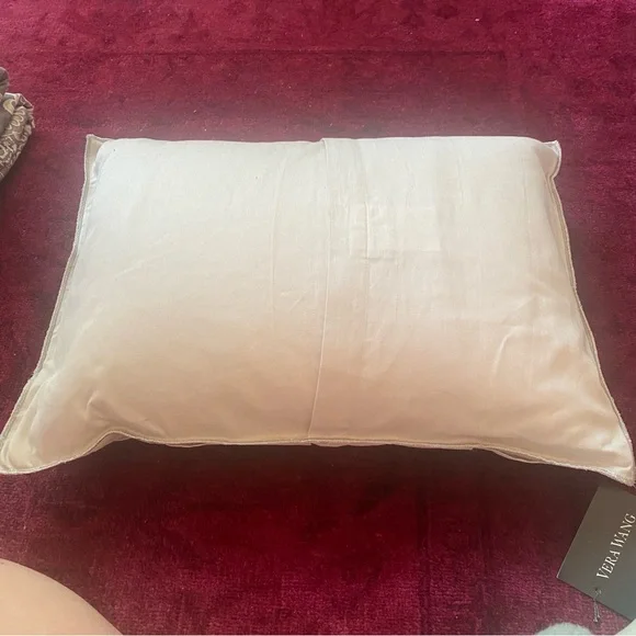 NWT $180 Vera Wang Accent pillow